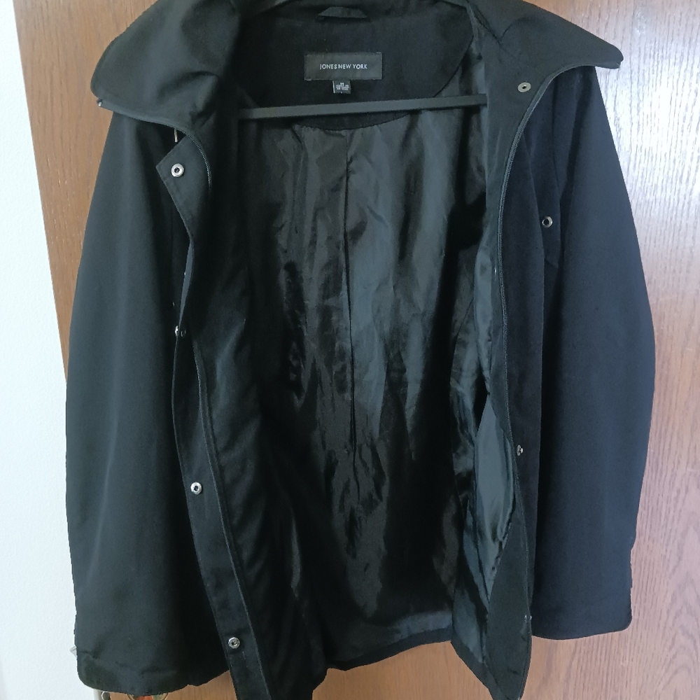 Jones New York Water Resistant Jacket With Hood Size Medium